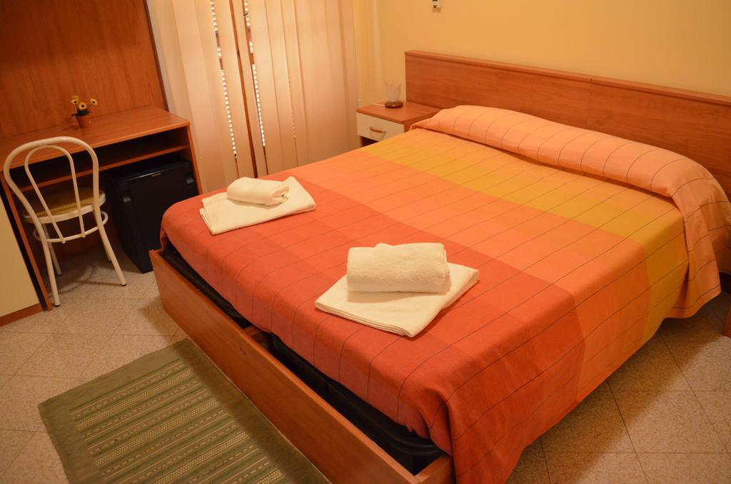 Hotel Barbieri Vibo Valentia Marina Quarto foto